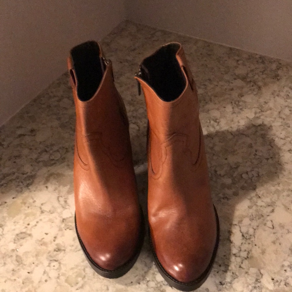 Muse & Cloud cowgirl booties